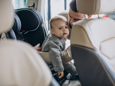 Mon bébé a le mal des transports, que faire ?